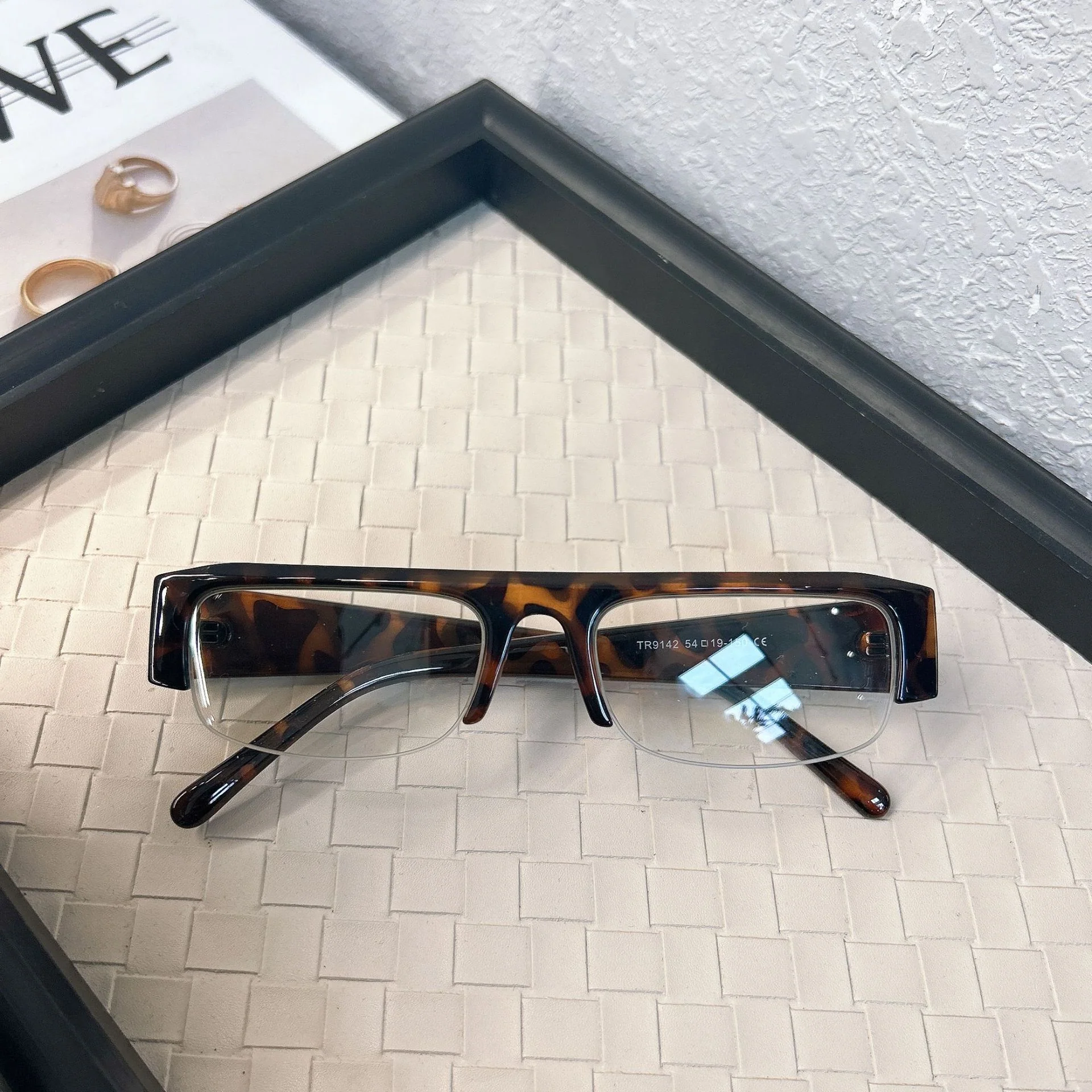 Half-Rim Vintage 90s Inspired Fashion Glasses VK2386 - Image 3