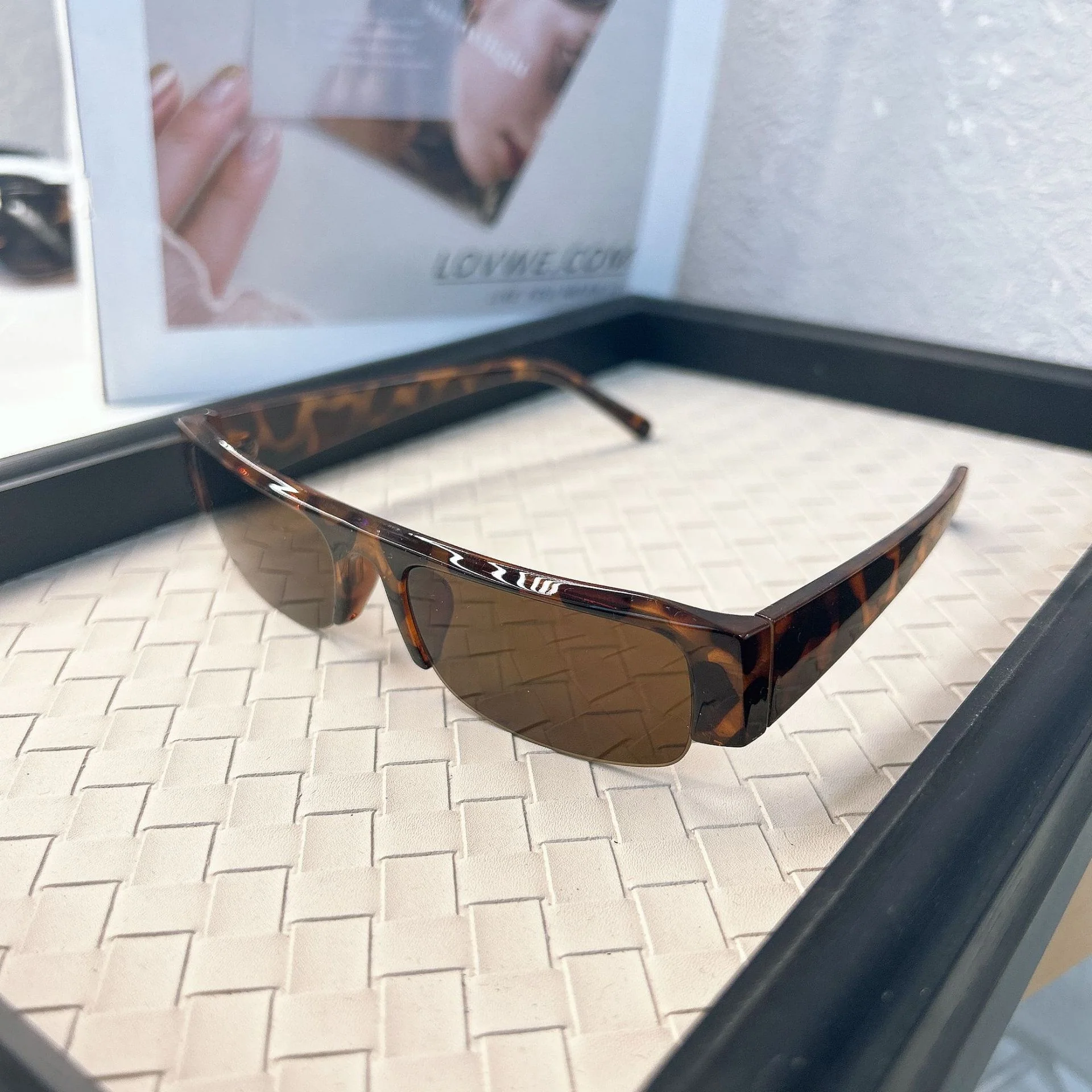 Half-Rim Vintage 90s Inspired Fashion Glasses VK2386 - Image 5